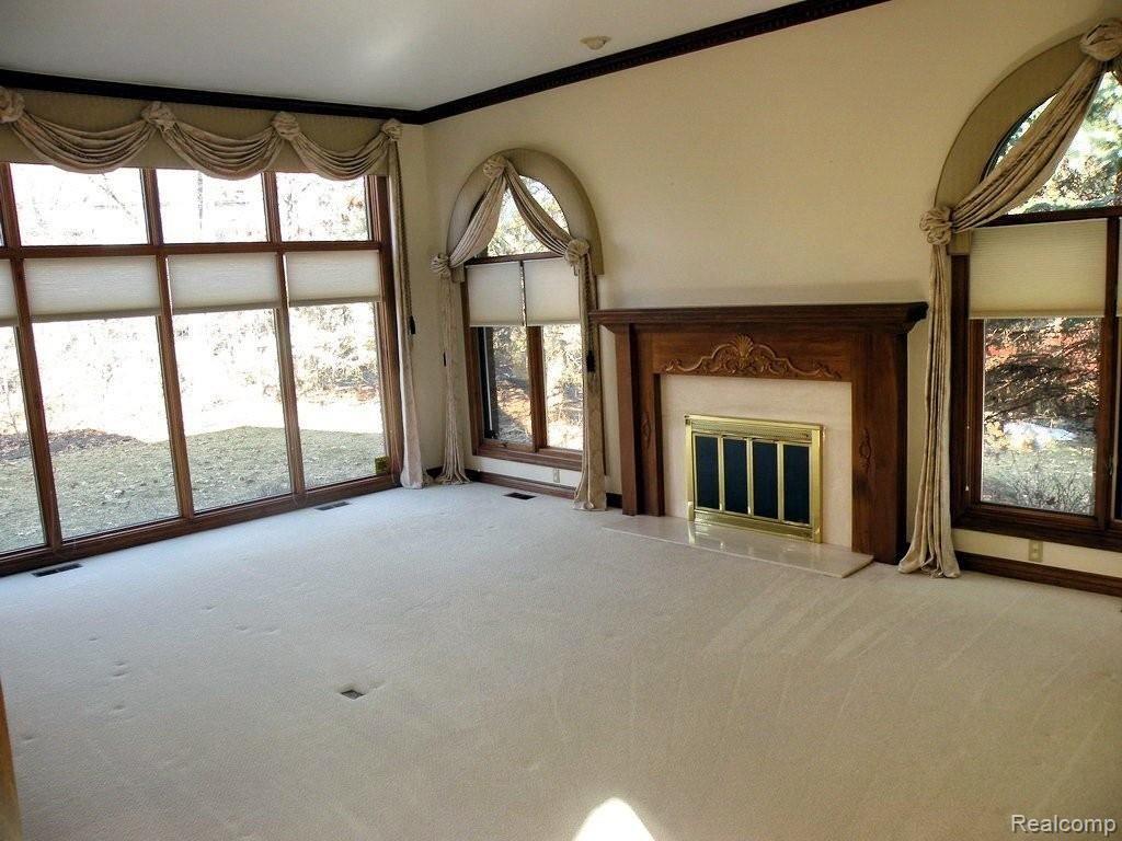 1793 Archers Pointe Rochester, MI 48306 - Photo 4 of 24 Living Room