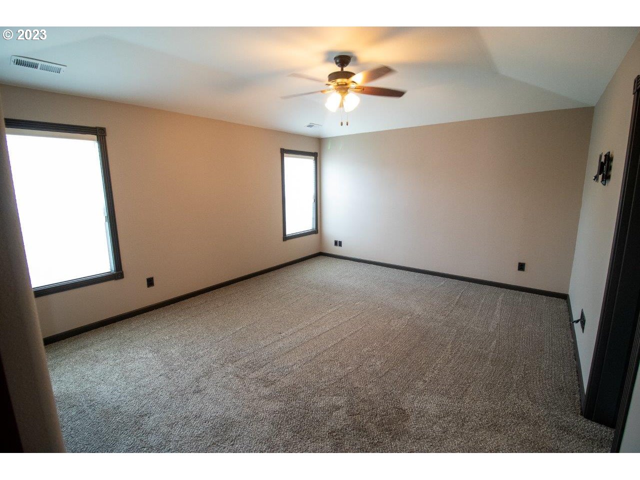 3434 Merryvale Road Eugene, OR 97404 - Photo 14 of 48 Gallery Image 14