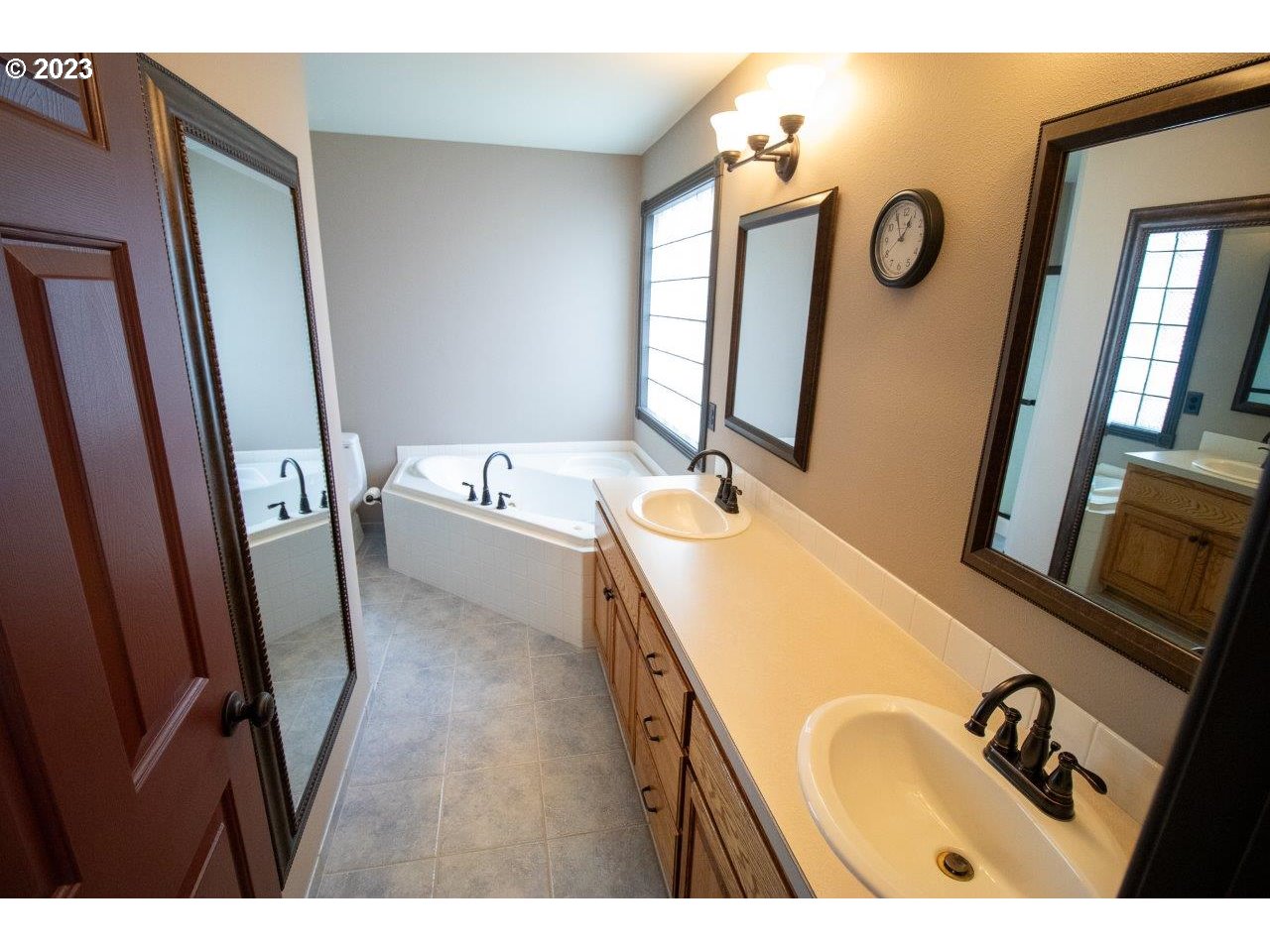 3434 Merryvale Road Eugene, OR 97404 - Photo 15 of 48 Gallery Image 15