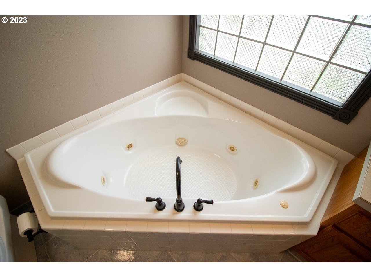 3434 Merryvale Road Eugene, OR 97404 - Photo 17 of 48 Gallery Image 17