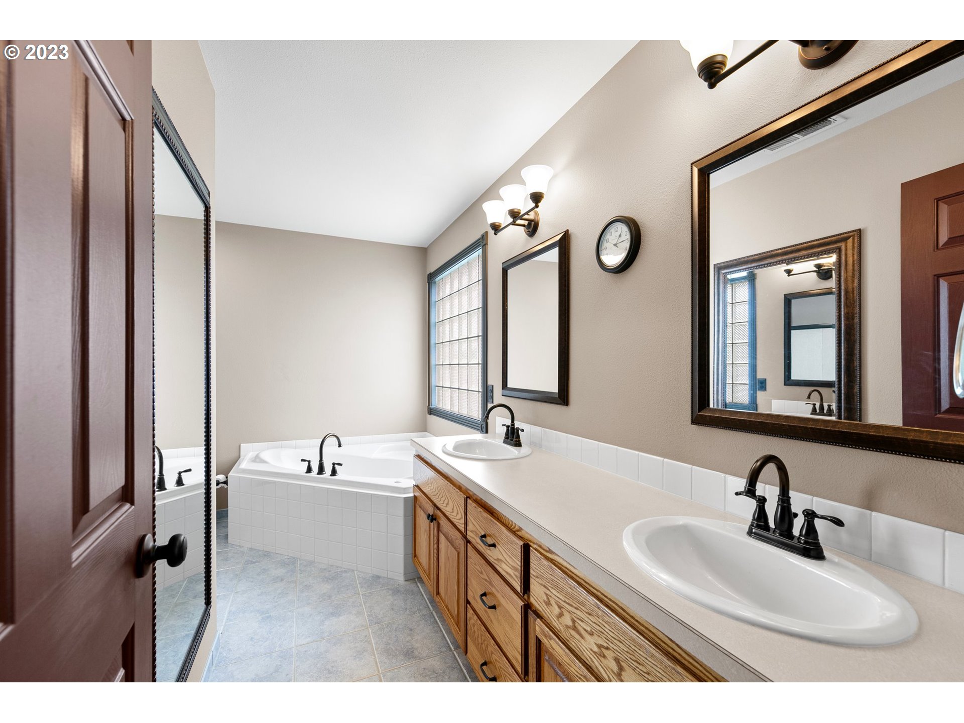 3434 Merryvale Road Eugene, OR 97404 - Photo 31 of 48 Gallery Image 31