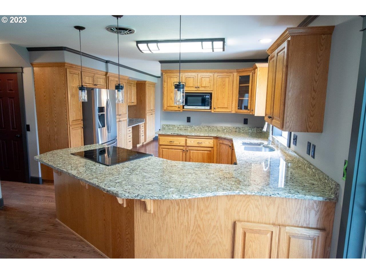 3434 Merryvale Road Eugene, OR 97404 - Photo 4 of 48 Gallery Image 4
