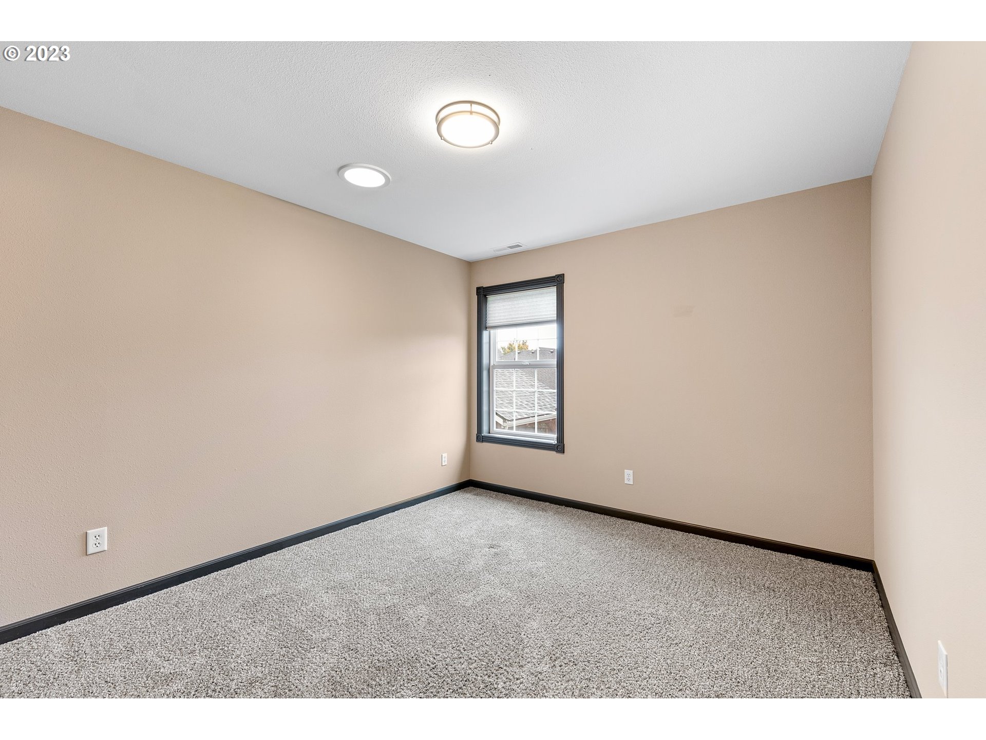 3434 Merryvale Road Eugene, OR 97404 - Photo 42 of 48 Gallery Image 42