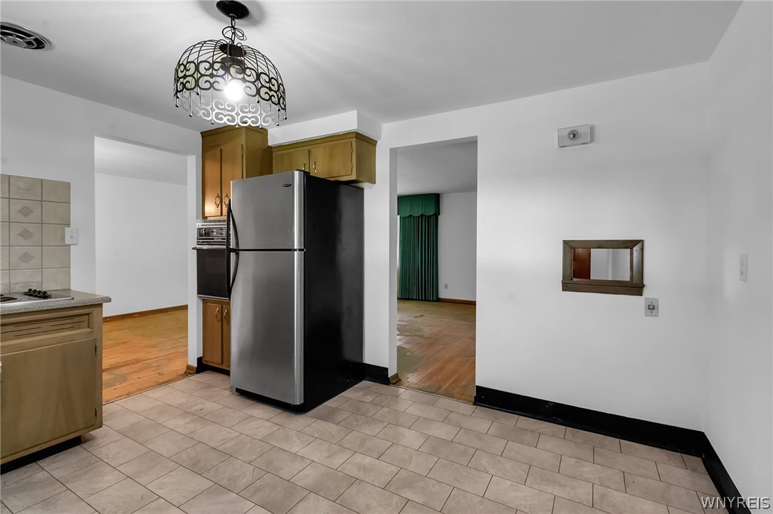 8130 Packard Road Niagara, NY 14304 - Photo 14 of 24 Kitchen