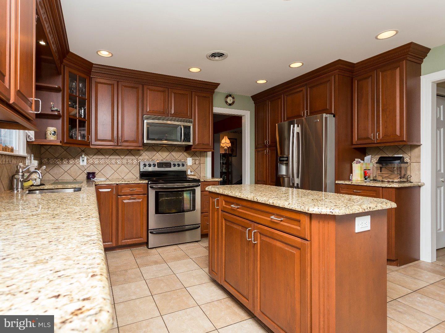 505 Haines Mill Road Delran, NJ 08075 - Photo 4 of 25