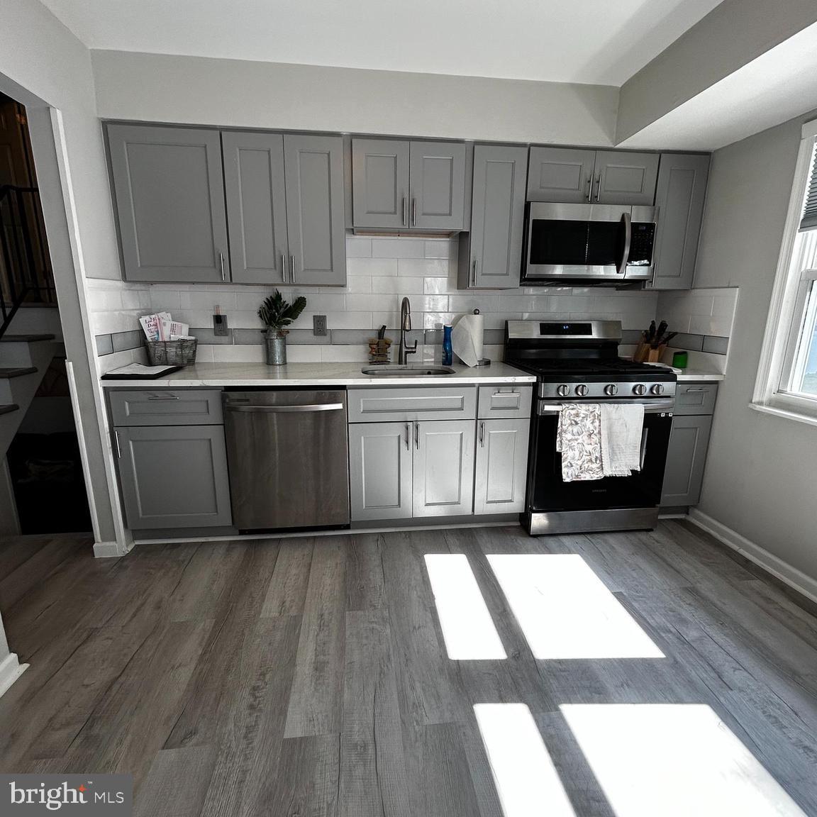 904 Woodlane Road Mount Holly, NJ 08060 - Photo 2 of 27