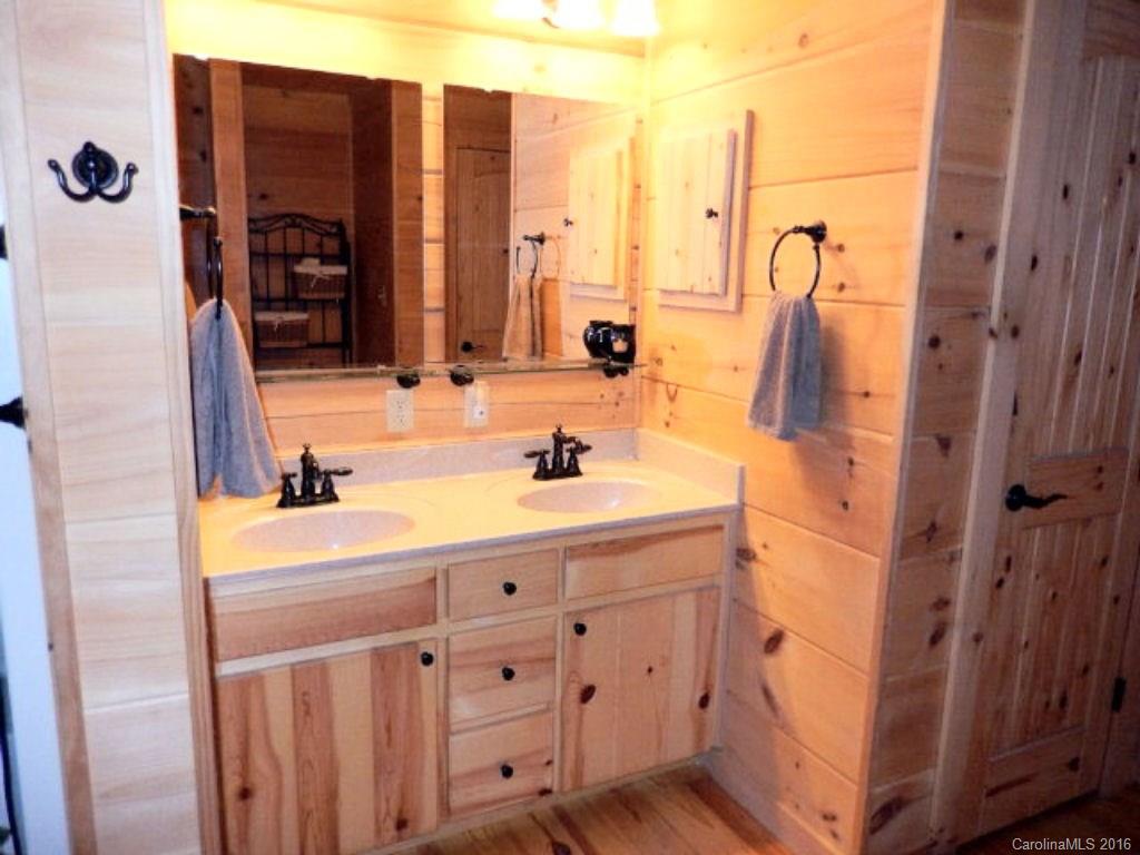 475 Look Out Point, Unit 3 Bryson City, NC 28713 - Photo 10 of 24 Gallery Image 10