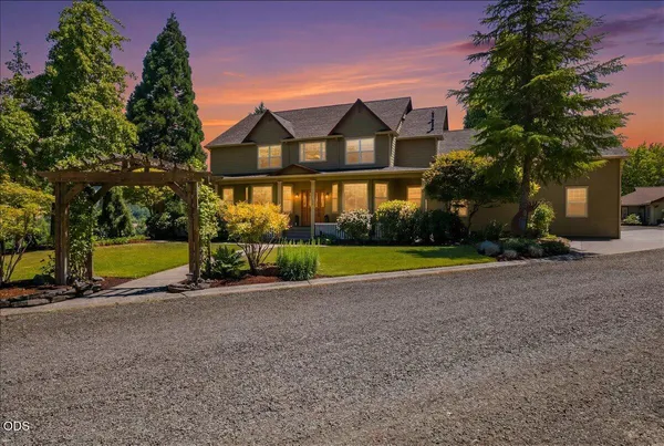 $1,795,000 | 106 Green Valley Road, Oakland, OR 97462