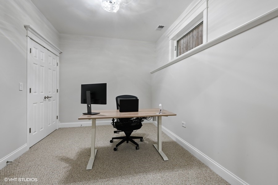 3743 North Ridgeway Avenue Chicago, IL 60618 - Photo 18 of 25