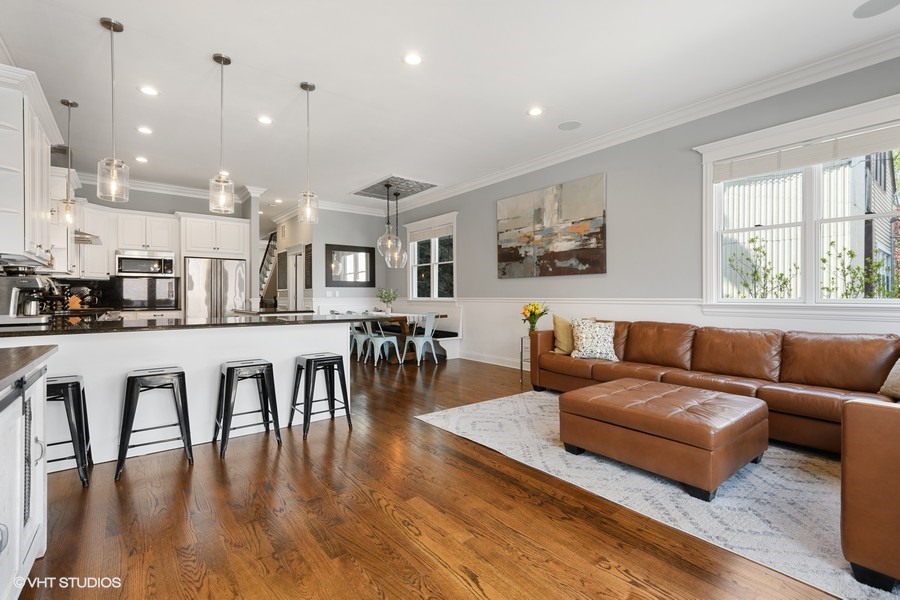 3743 North Ridgeway Avenue Chicago, IL 60618 - Photo 6 of 25