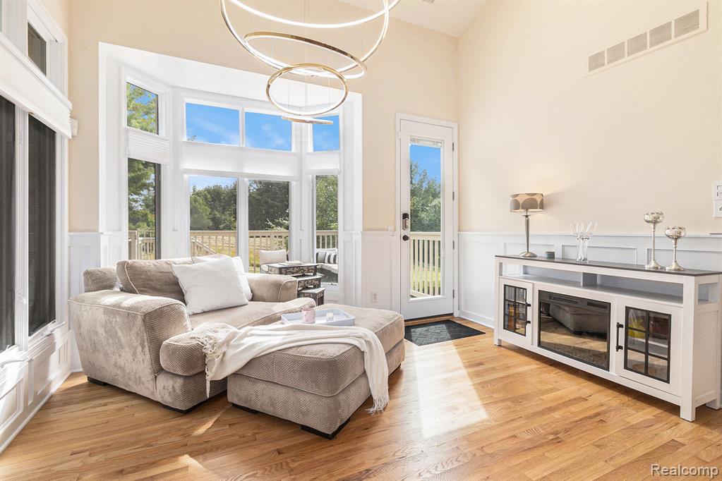 6847 Oakhurst Ridge Road Clarkston, MI 48348 - Photo 14 of 43 Gallery Image 14