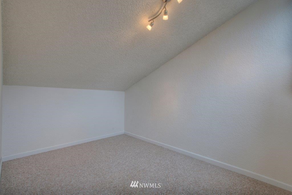 1850 Grant Avenue South, Unit E2 Renton, WA 98055 - Photo 13 of 14 Gallery Image 13
