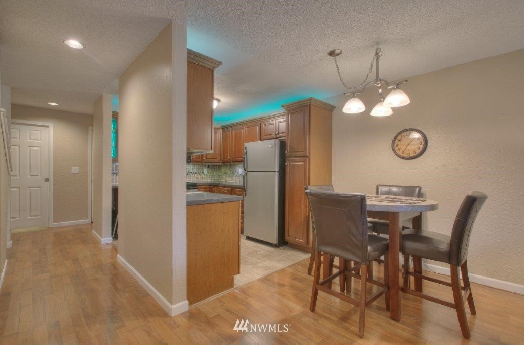 1850 Grant Avenue South, Unit E2 Renton, WA 98055 - Photo 3 of 14 Gallery Image 3