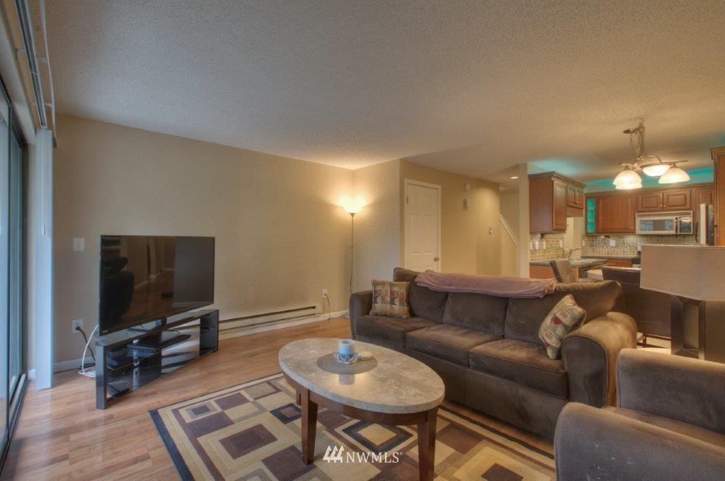 1850 Grant Avenue South, Unit E2 Renton, WA 98055 - Photo 7 of 14 Gallery Image 7