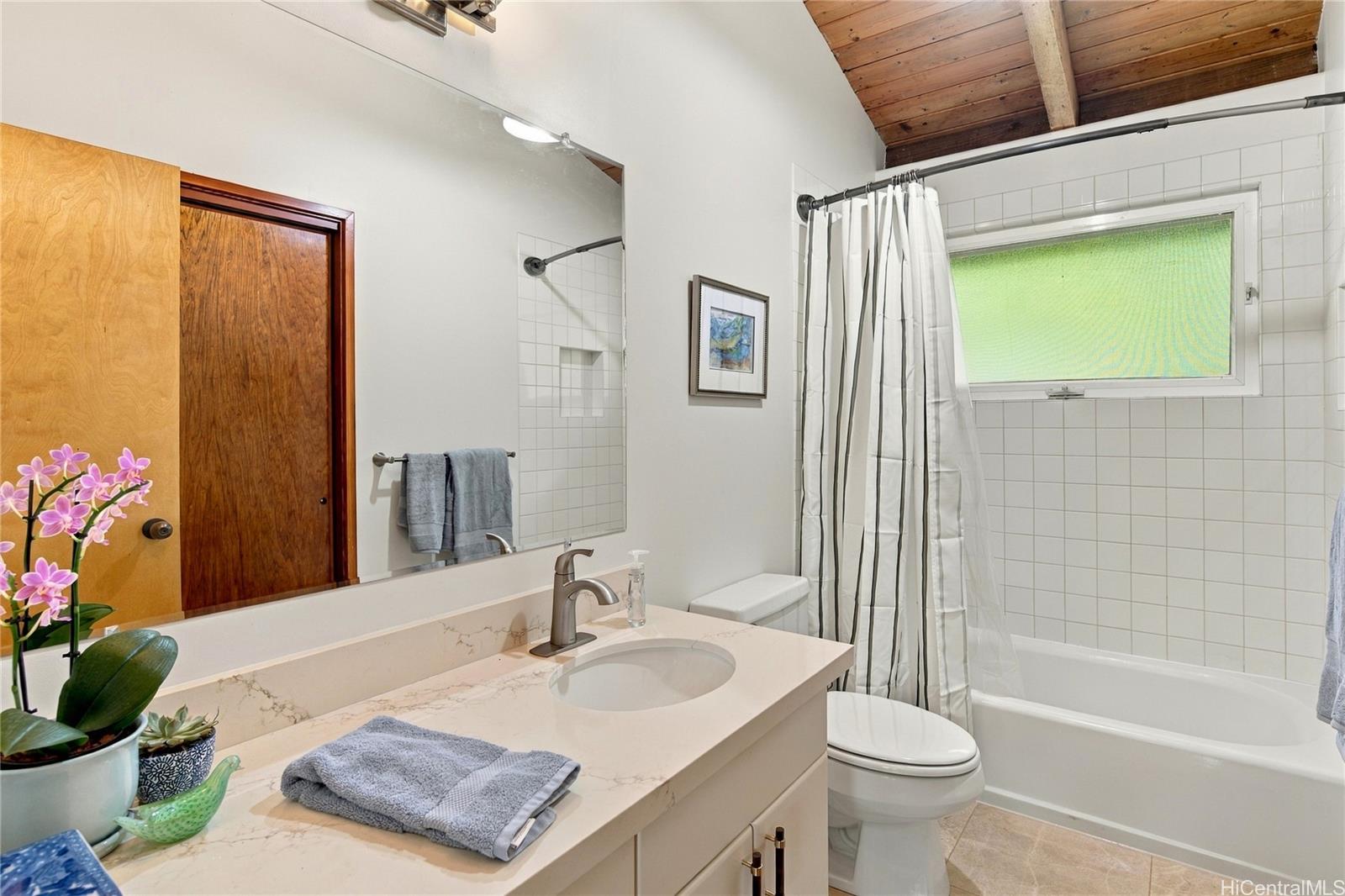 1064 Auloa Road, Unit B Kailua, HI 96734 - Photo 21 of 25 Gallery Image 21