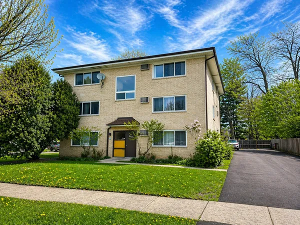 $1,150,000 | 269 7th Street, Wheeling, IL 60090