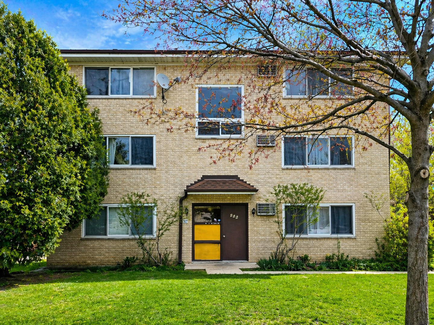 269 7th Street Wheeling, IL 60090 - Photo 2 of 25