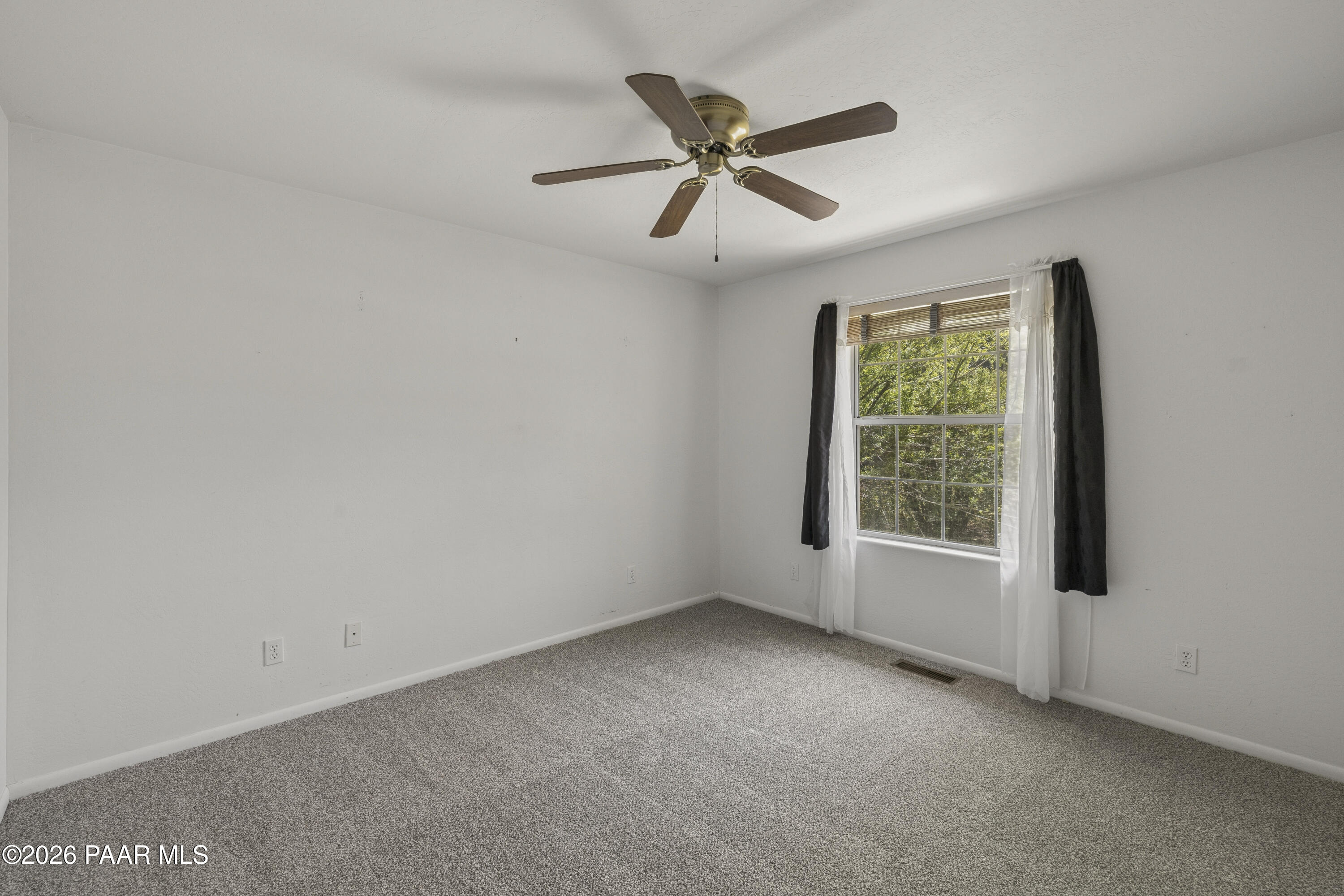 1891 Meadowridge Road Prescott, AZ 86305 - Photo 29 of 50 166-Bedroom 1