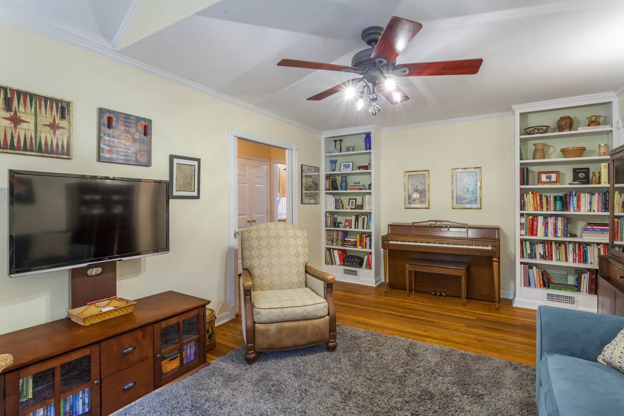 925 Brookside Drive Raleigh, NC 27604 - Photo 10 of 25 Photo 10