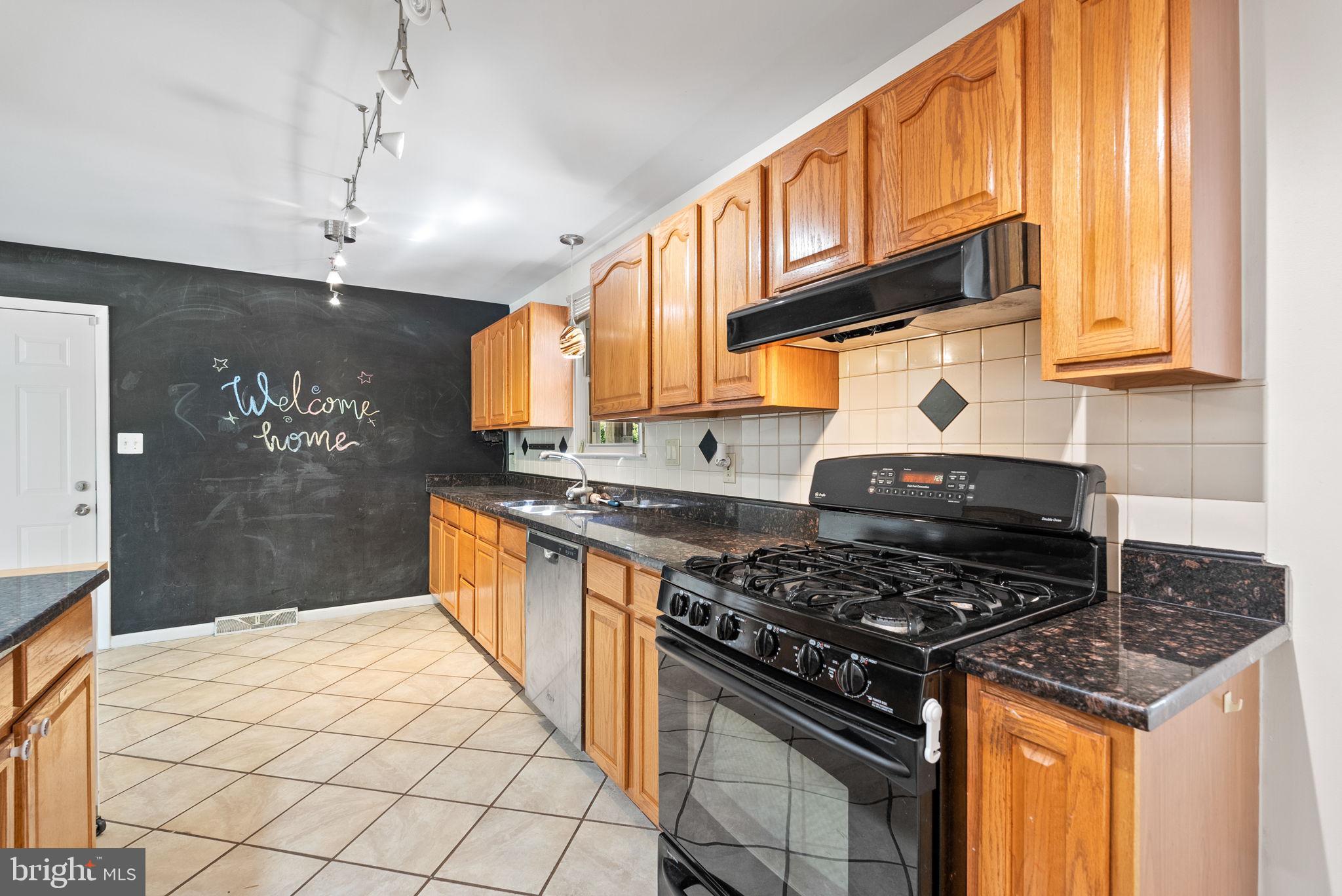 2269 Mt Tabor Road Gambrills, MD 21054 - Photo 7 of 39 Gourmet kitchen. 5-burner gas stove