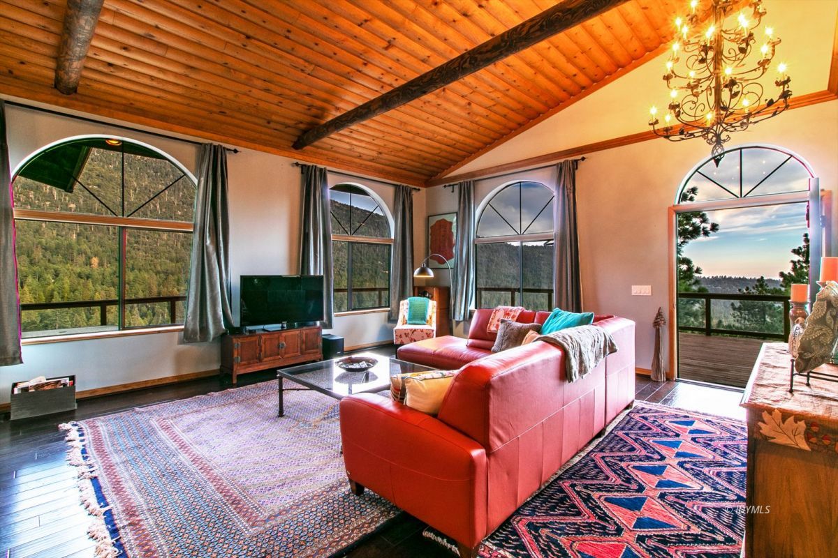 54850 Chipmunk Drive Idyllwild, CA 92549 - Photo 15 of 44 a outdoor living space with furniture and garden view