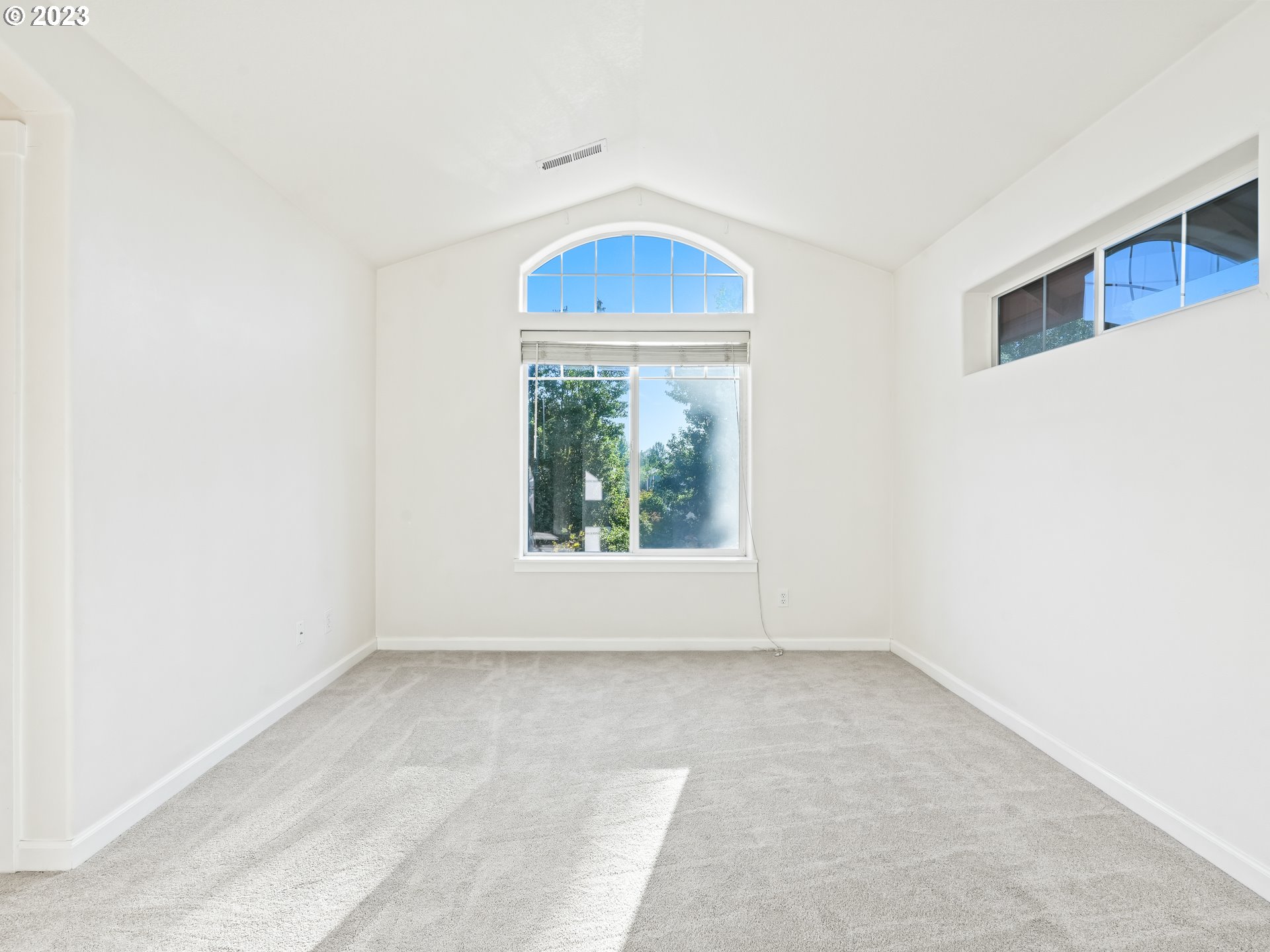 1253 Southwest 162nd Avenue Beaverton, OR 97006 - Photo 38 of 48 an empty room with windows