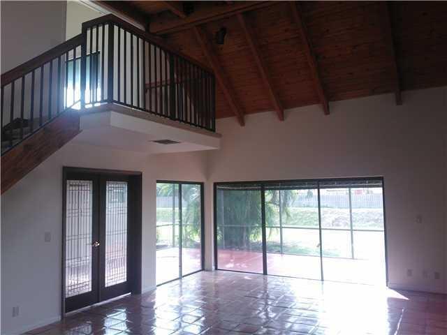 6170 Vía Tierra Boca Raton, FL 33433 - Photo 9 of 17 a view of an entryway