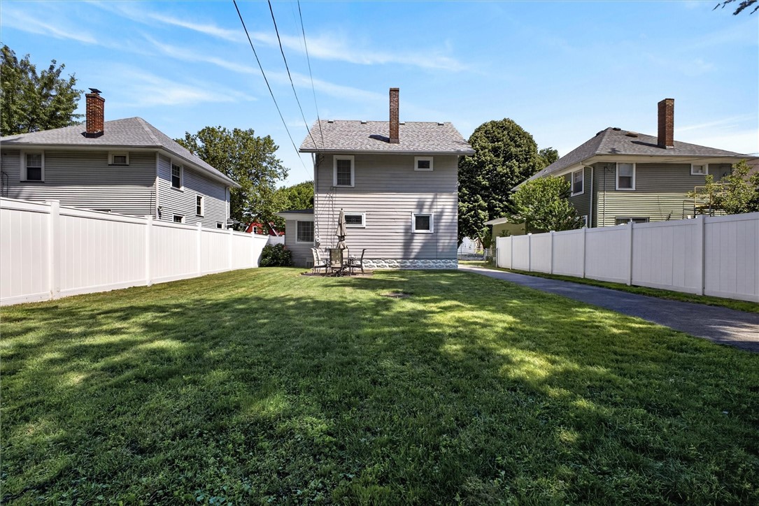 287 Versailles Road Rochester, NY 14621 - Photo 6 of 34