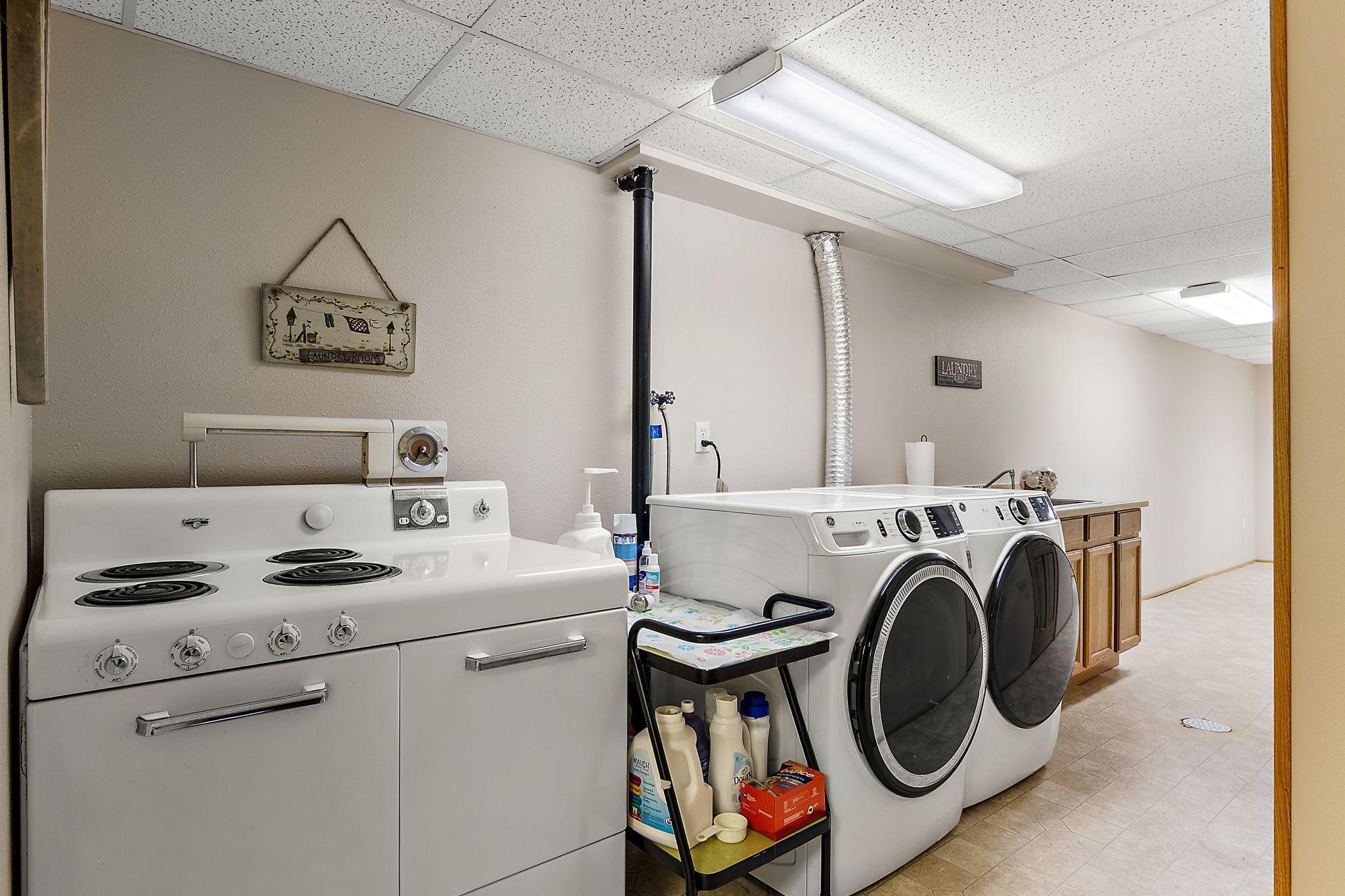 202 4th Street Kerkhoven, MN 56252 - Photo 28 of 36