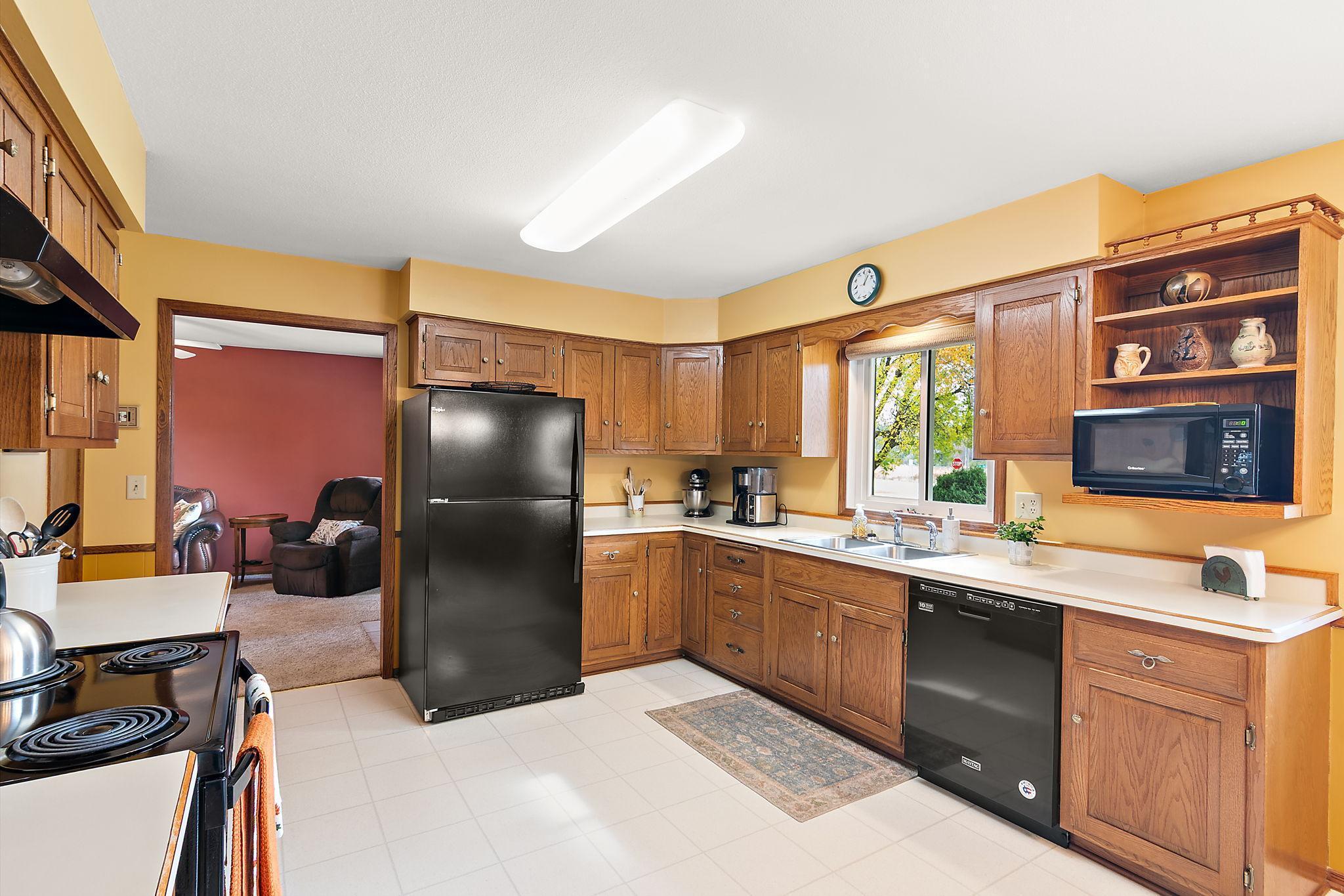 202 4th Street Kerkhoven, MN 56252 - Photo 10 of 36