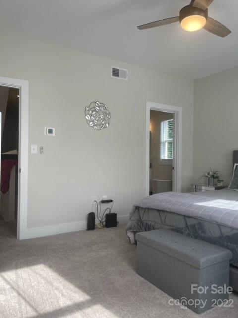 3047 Ridge Avenue Charlotte, NC 28208 - Photo 22 of 38 a living room with furniture and a couch