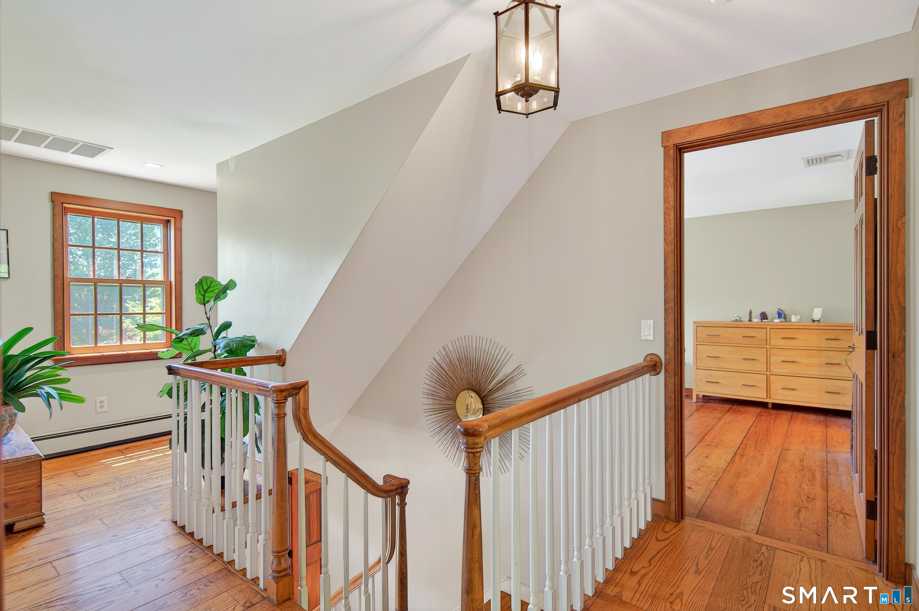 174 Huntingtown Road Newtown, CT 06470 - Photo 18 of 40 a view of an entryway
