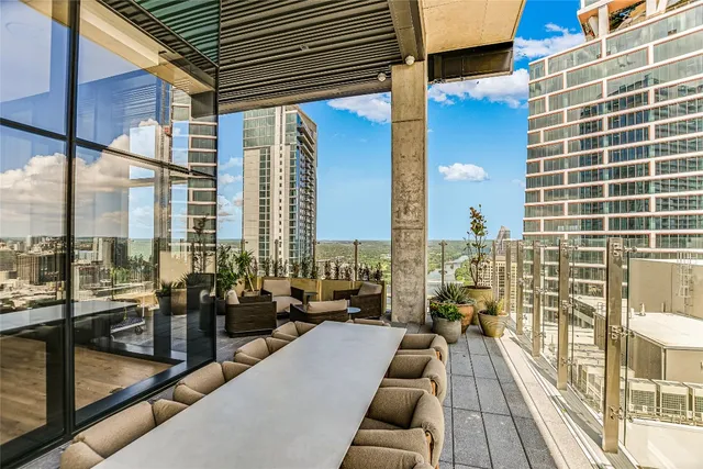 $3,250 | 610 Davis Street, Unit 3110, Austin, TX 78701