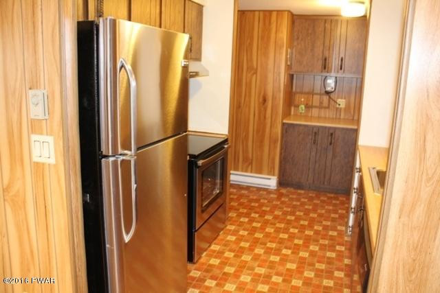 19 Windsor Road Hawley, PA 18428 - Photo 6 of 24 Gallery Image 6