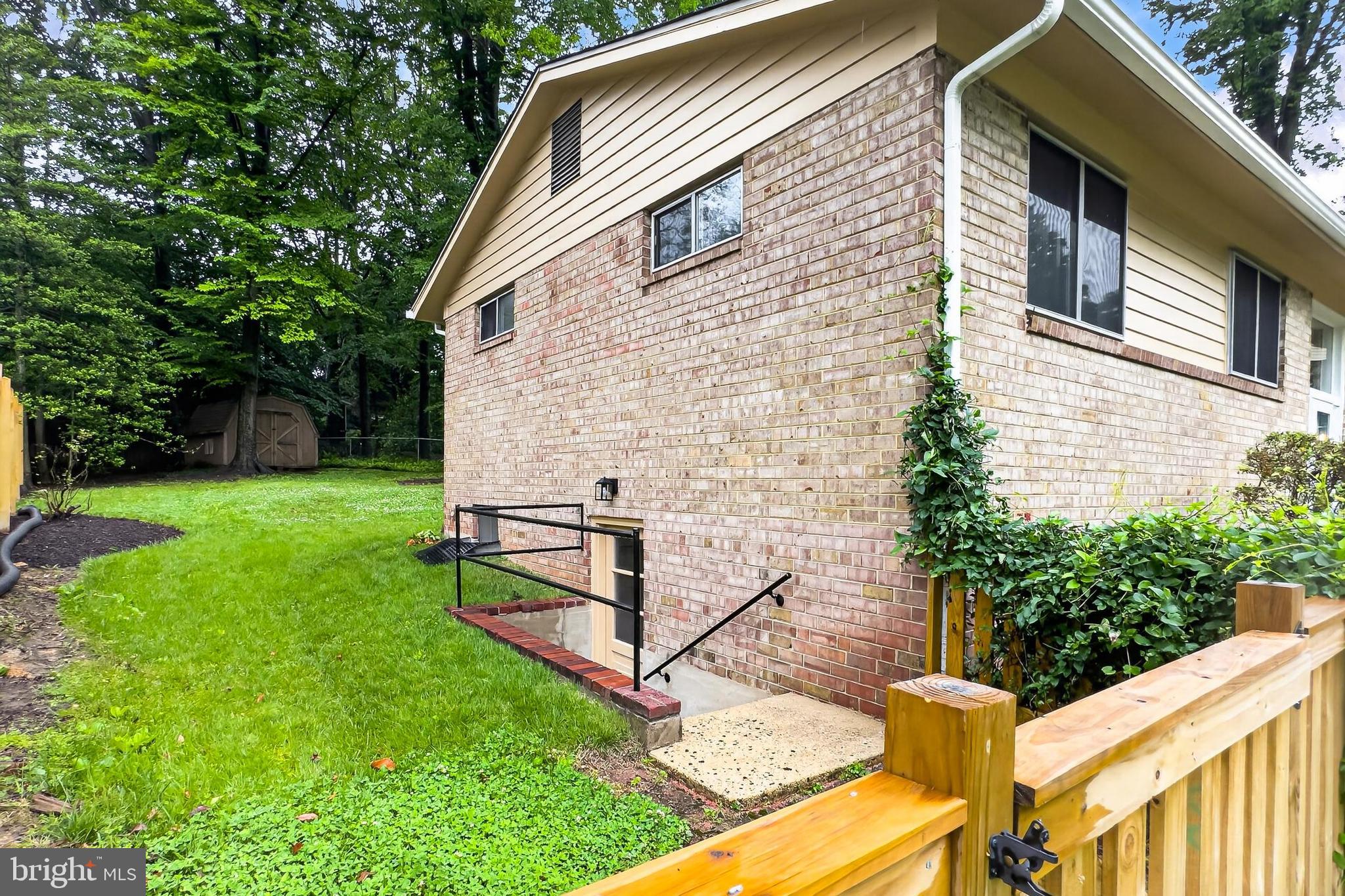 5502 Kempton Drive Springfield, VA 22151 - Photo 46 of 49 Side entrance