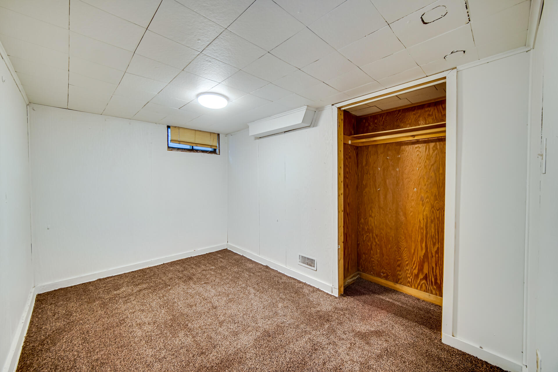 3752 Tyler Street Gary, IN 46408 - Photo 14 of 18 1920x1280