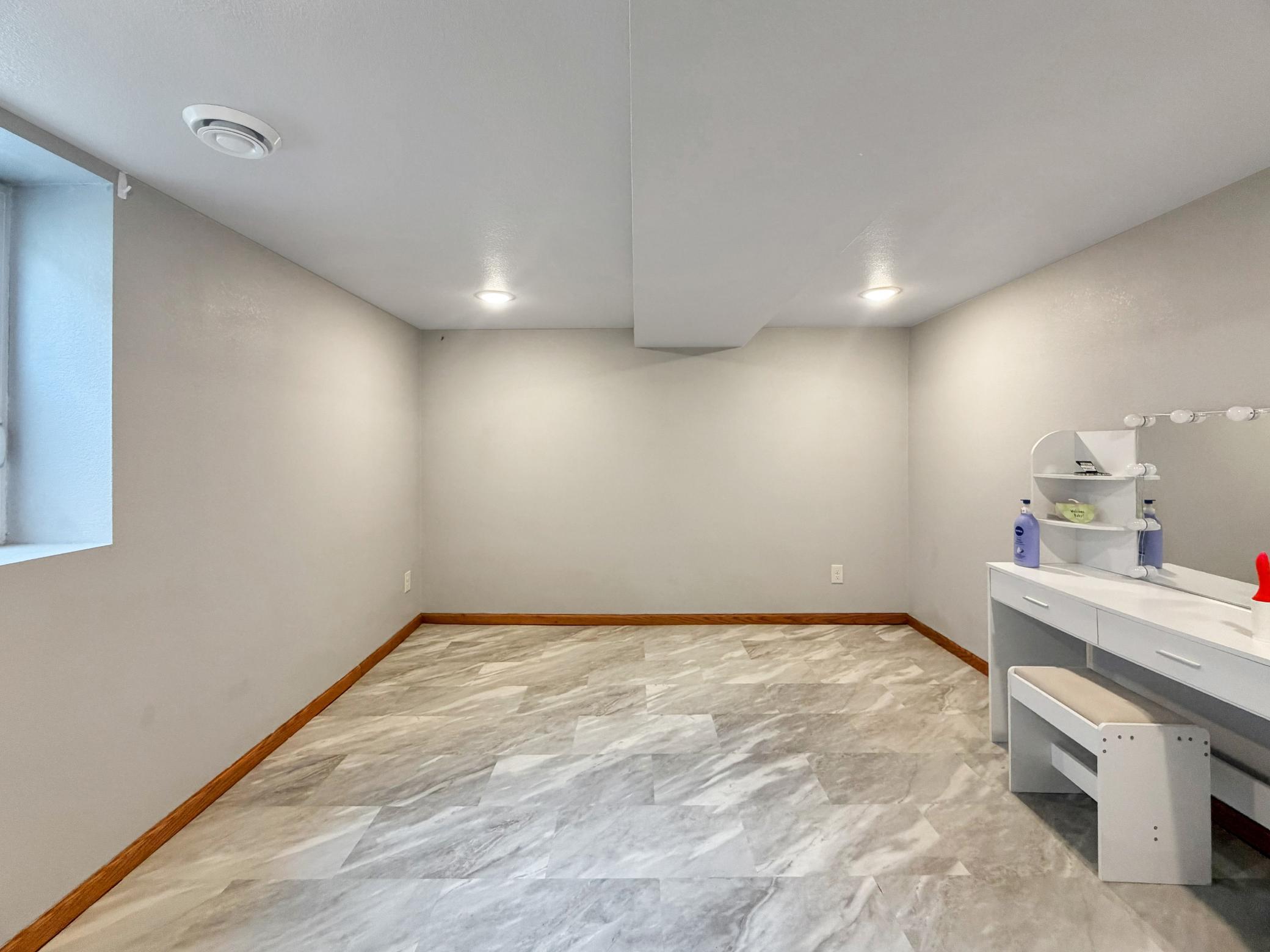 1024 5th Street Southwest Willmar, MN 56201 - Photo 25 of 32 Gallery Image 25