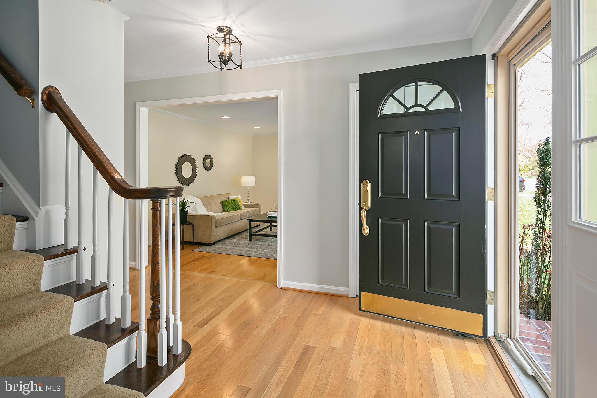 7018 Flax Street Springfield, VA 22152 - Photo 3 of 36 Gallery Image 3