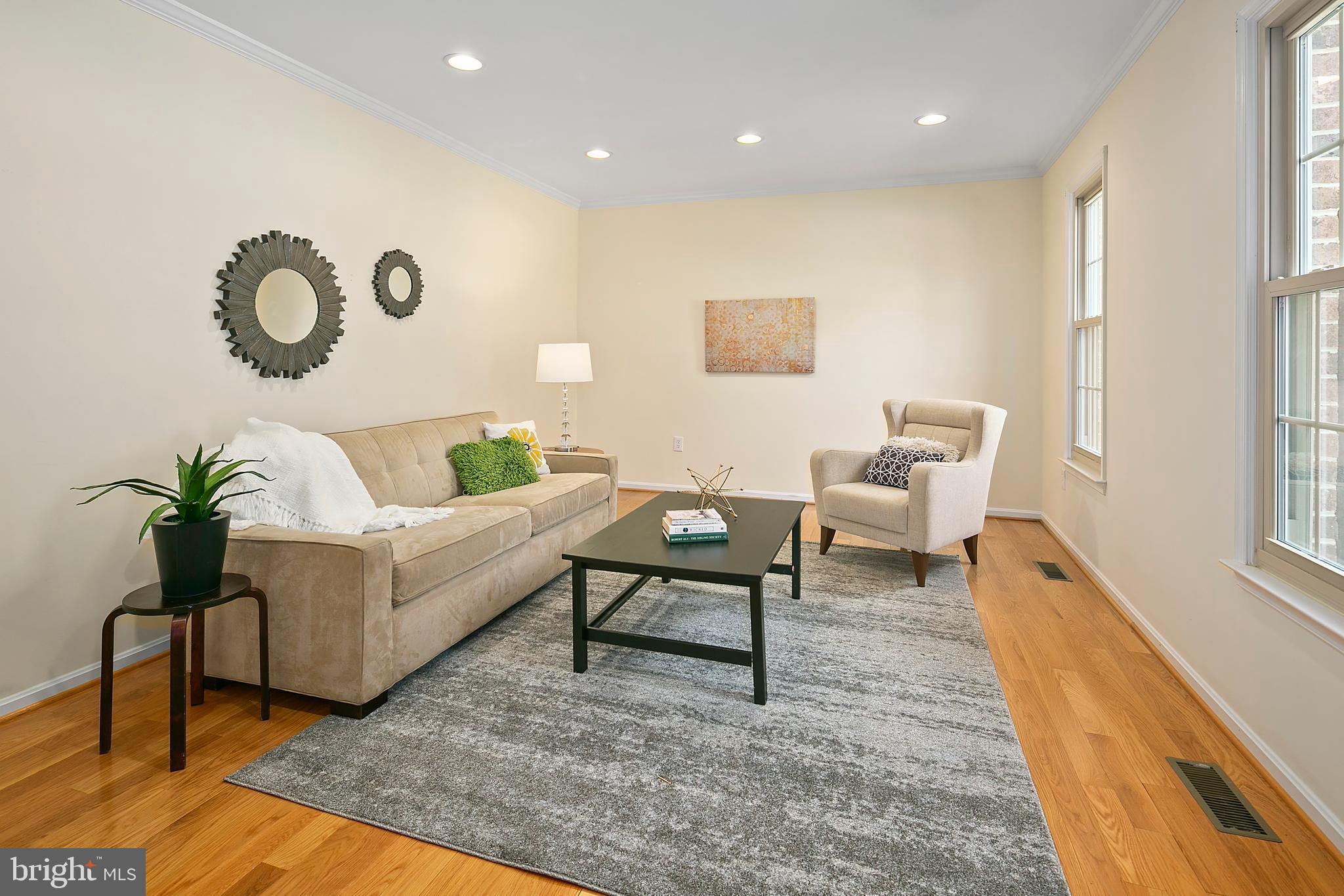 7018 Flax Street Springfield, VA 22152 - Photo 4 of 36 Gallery Image 4