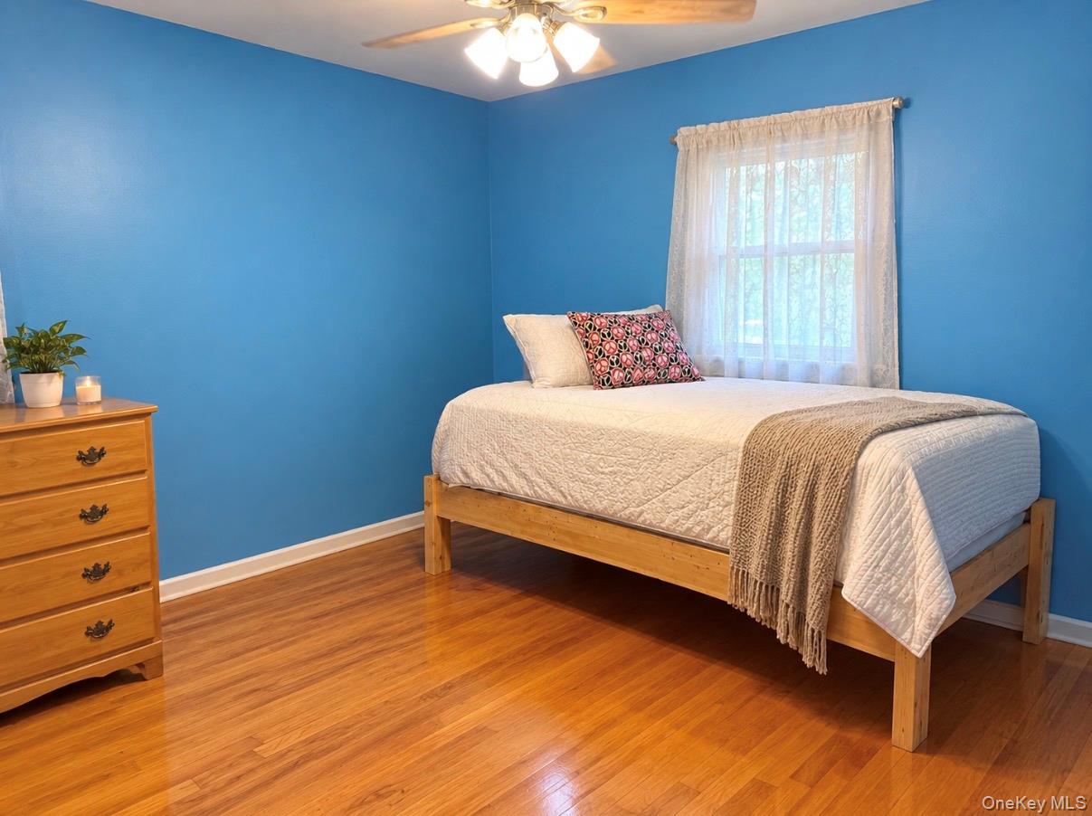 2398 River Road Calverton, NY 11933 - Photo 5 of 5 Gallery Image 5