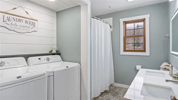 $988,800 | 159 17 3/4 - 18 1/2 Street, Dallas, WI 54733