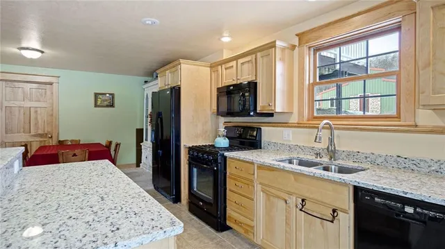 $1,175,000 | 159 17 3/4 - 18 1/2 Street, Dallas, WI 54733