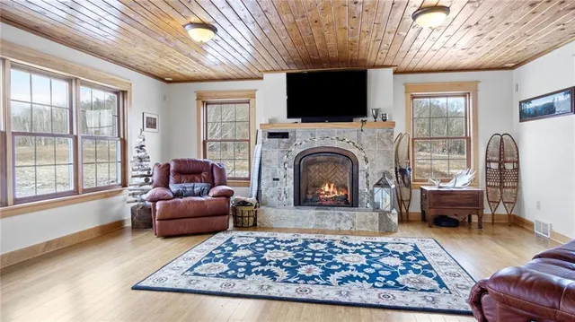 $1,175,000 | 159 17 3/4 - 18 1/2 Street, Dallas, WI 54733