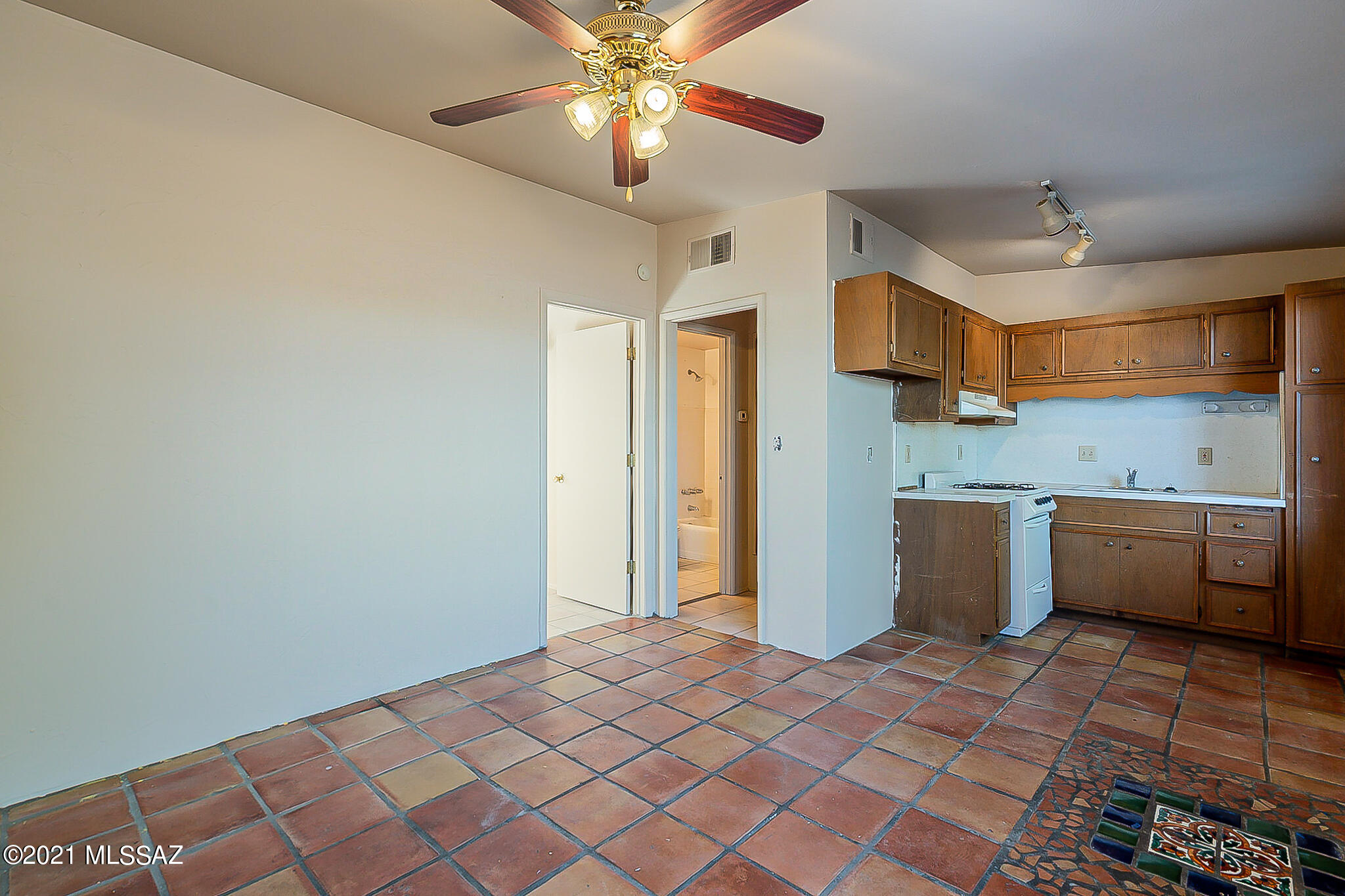 1044 East Spring Street Tucson, AZ 85719 - Photo 19 of 40