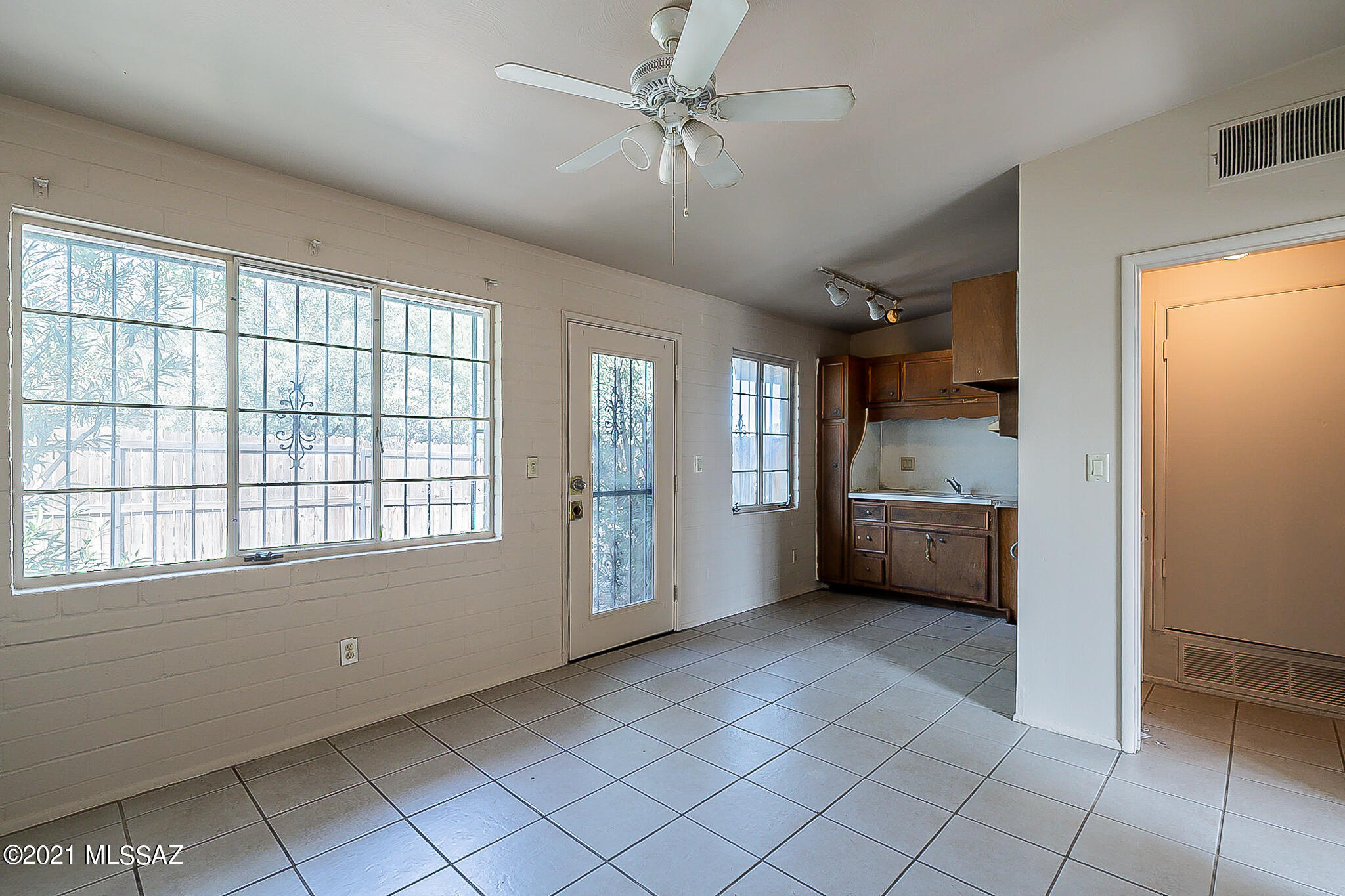 1044 East Spring Street Tucson, AZ 85719 - Photo 33 of 40