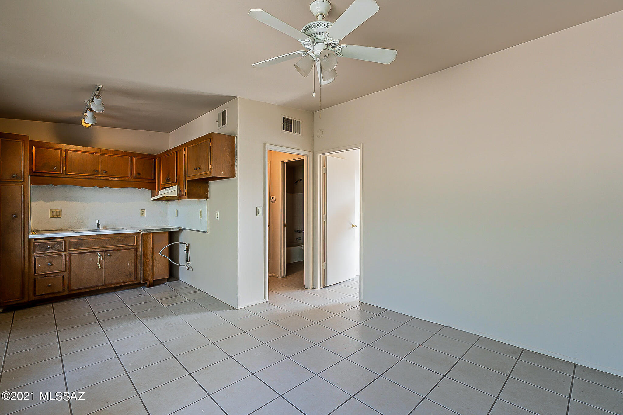 1044 East Spring Street Tucson, AZ 85719 - Photo 35 of 40