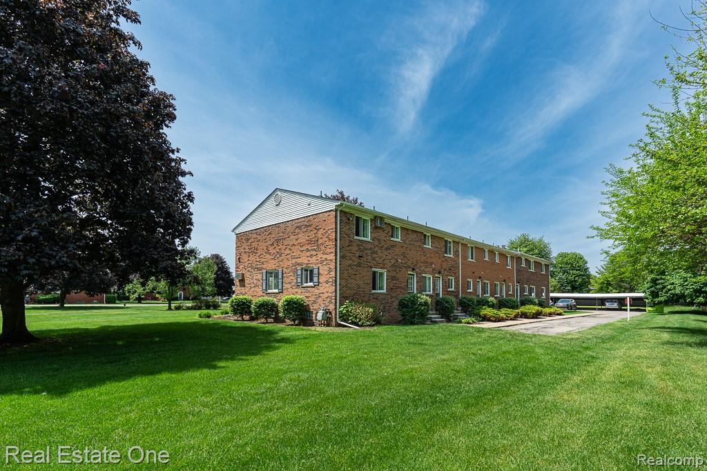 1147 Tienken Court Rochester, MI 48306 - Photo 23 of 26