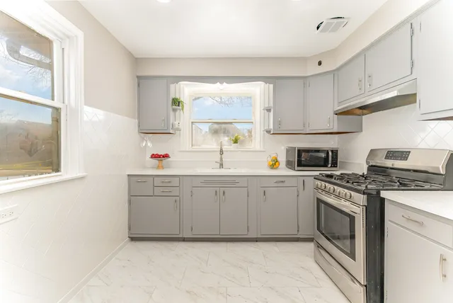 $314,900 | 4852 West Hirsch Street, Chicago, IL 60651