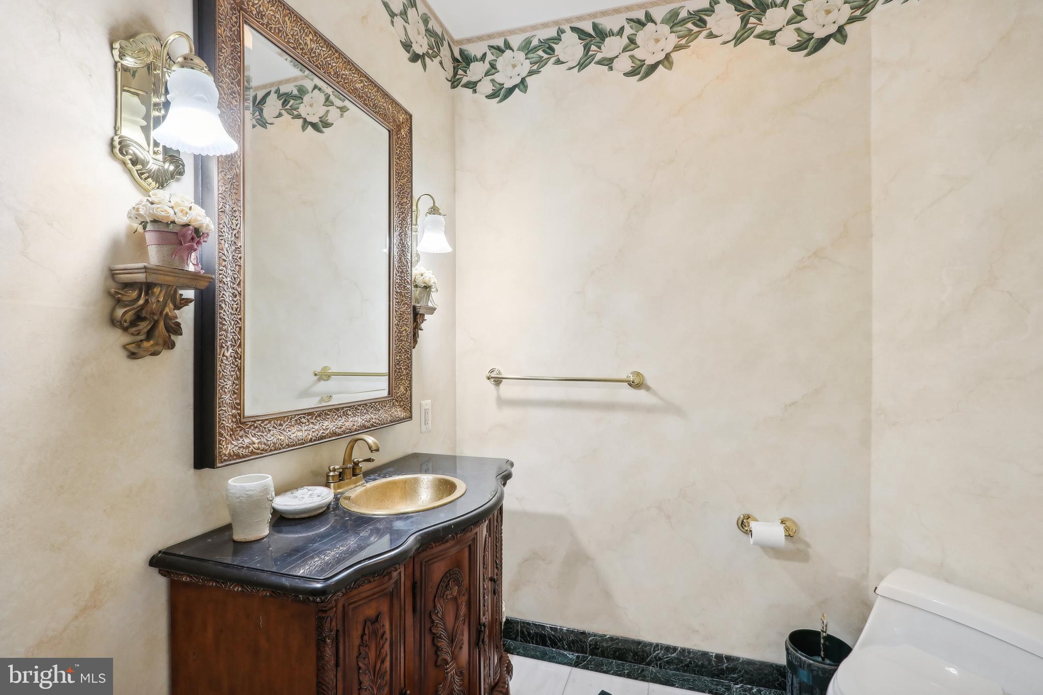 6007 Goshen Road Newtown Square, PA 19073 - Photo 23 of 73 Formal powder room