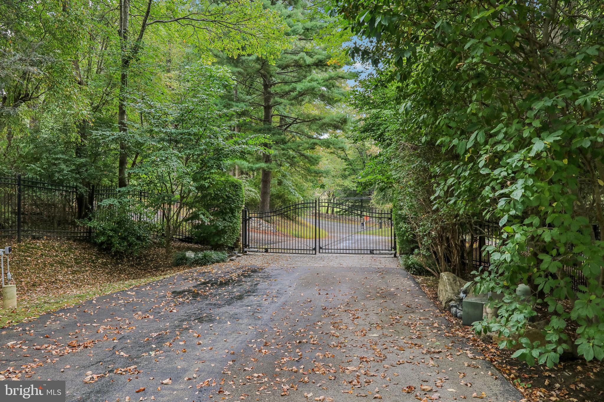 6007 Goshen Road Newtown Square, PA 19073 - Photo 4 of 73 Gated enterance